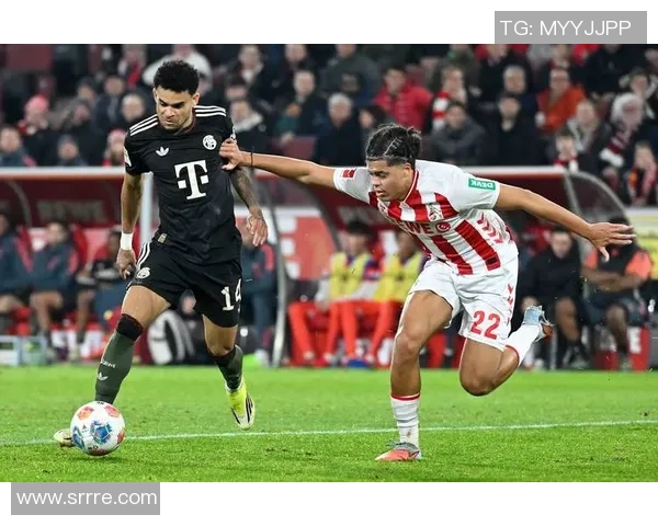 拜仁慕尼黑足球明星全解析及历史球员回顾大全